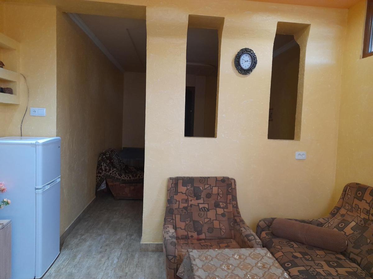 Guest House In Center Erevan Esterno foto