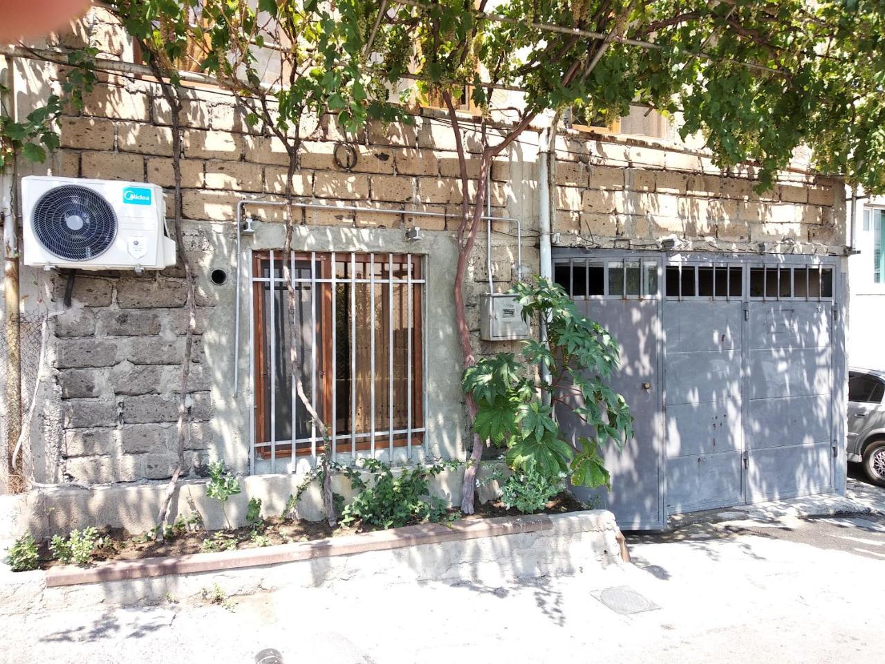 Guest House In Center Erevan Esterno foto